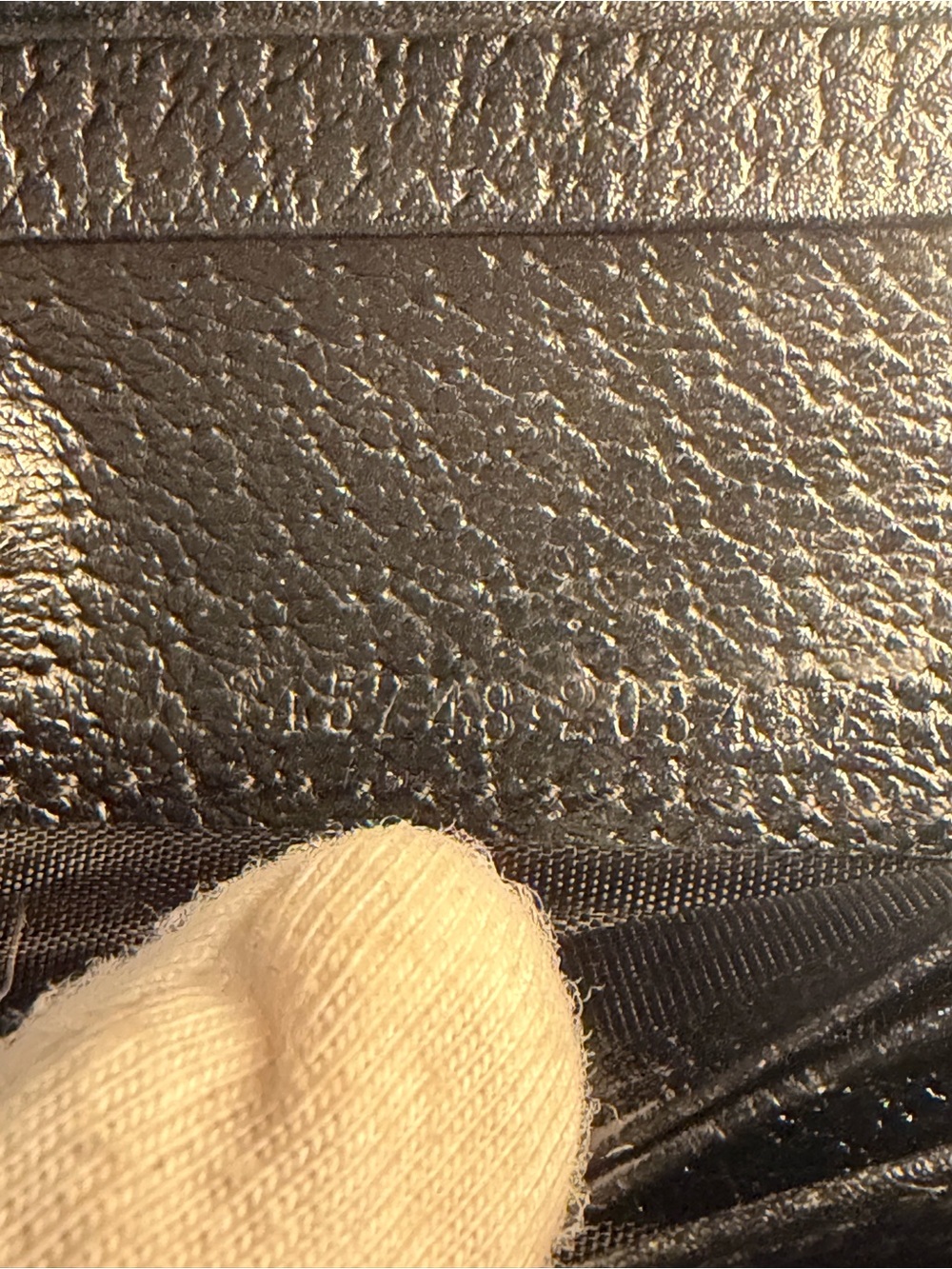Authentic Gucci Black Signature wallet with Gold Snap. Free COA,insert,chain. - Picture 12 of 17